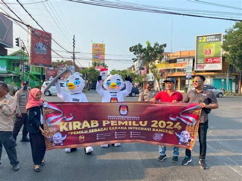 Sukseskan Pemilu 2024 Kpu Kabupaten Malang Gelar Kirab Bendera