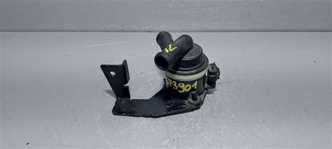 03L965561A POMOCNA PUMPA VODE AUDI A4 B8 07 11 Pumpe Za