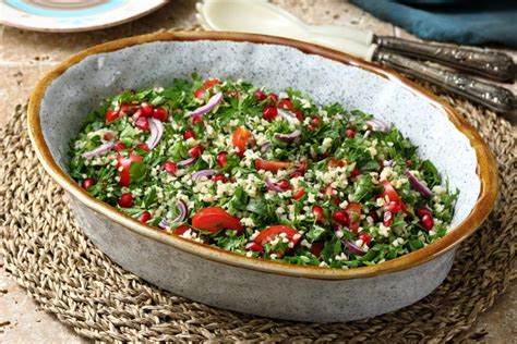 Tabbouleh Salad in Rustic Ceramic Bowl Stock Image - Image of ã†ãƒ ...