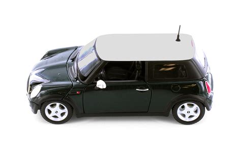 Mini Cooper, Glossy Green - Showcasts 37219 - 1/24 Scale Diecast Model ...