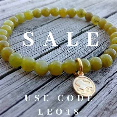 Leo Birthstone jewelry. Peridot with gold accents. Astrology jewelry ...