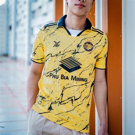 Young Elephants FC Women 2024 Комплекты