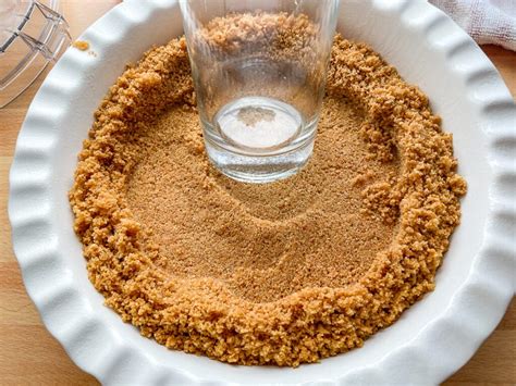 Pumpkin Pie With Graham Cracker Crust Barefoot In The Pines