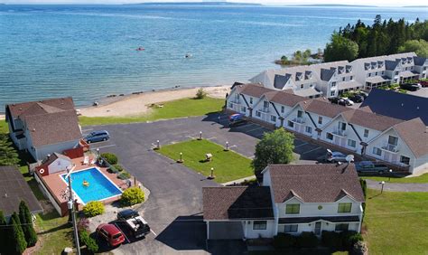 Mackinaw City Motels: Compare Mackinaw City Motels