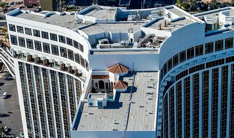 Photographer Captures Las Vegas From A Helicopter Daily Mail Online