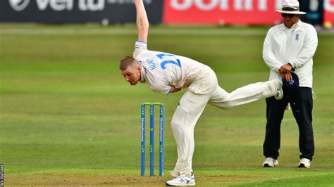 County Championship Sussex Ease To Big Final Day Win Against Gloucestershire Bbc Sport