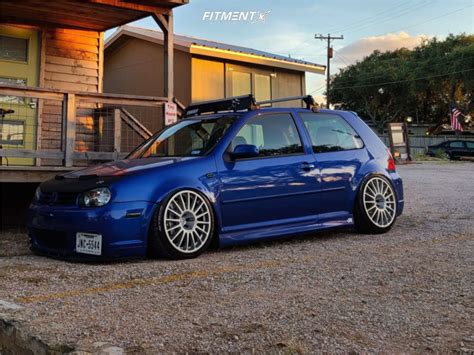 2004 Volkswagen R32 Base With 18x9 OZ Racing Superturismo Lm And Nitto