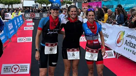 Fernando Zorrilla Y Laura G Mez Se Imponen En El Viii Half Triathlon