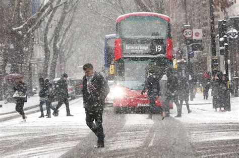 Uk Weather New Map Shows Huge Wall Of Snow Set To Be Dumped On London