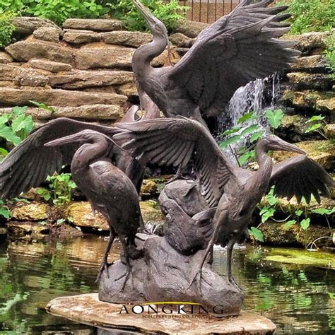 Park Bird Sculpture Water Landscape Animal Statue of Bronze Heron ...