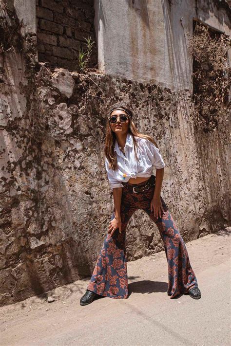 15 Best Outfits to Wear To A 70s Disco Party – Panaprium