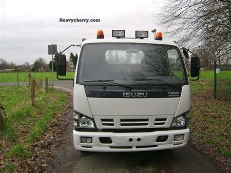 Isuzu NQR75 2008 Chassis Truck Photo and Specs