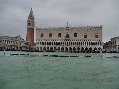 Venedig Heute Wieder Hochwasser Cm Erreicht San Marco