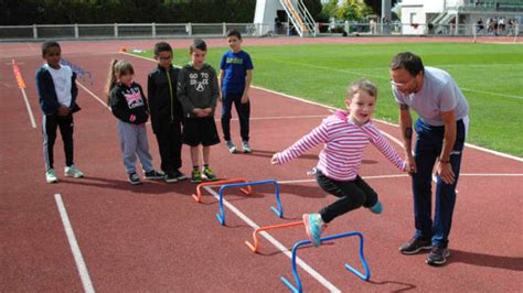 Lathlétisme Pour Les Enfants