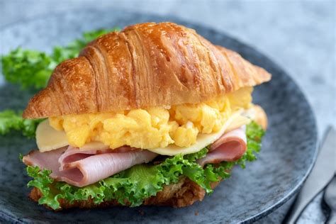 Receita De Sandu Che De Croissant Ovo Presunto E Queijo