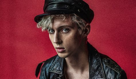 Troye Sivan Talks Bloom Boyfriend Jacob Bixenman And Predatory