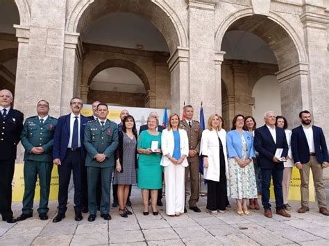 Delegación del Gobierno reconoce a nueve profesionales de la Comunitat