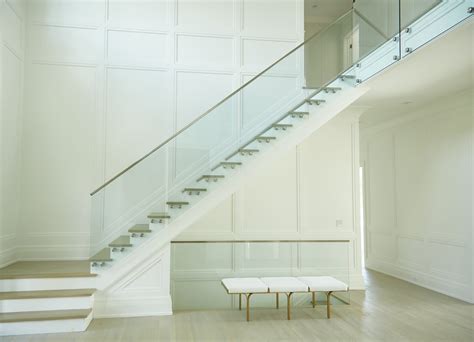 Why Choose Glass Railing Indoor? Learn More | Viewrail