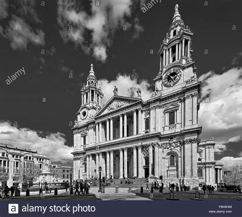 St Paul S Cathedral In London Designed By Sir Christopher Wren Stock