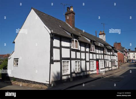 Ellesmere shropshire cottages hi-res stock photography and images - Alamy