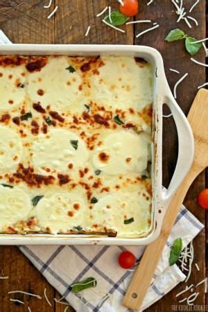 Creamy White Chicken Caprese Lasagna Stuffed With Mozzarella Cream