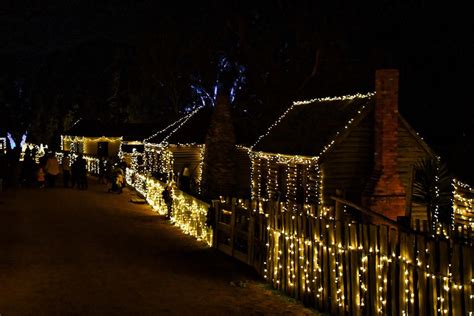 27 Christmas Walkway Ideas For 2023 - A Nest With A Yard