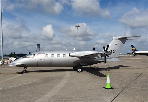 Oyonnair Piaggio Aero Industries P 180 Avanti II F HROI Se Flickr