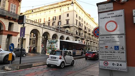 La Ztl Ambientale a Torino cè ma non si vede dal ministero manca lok