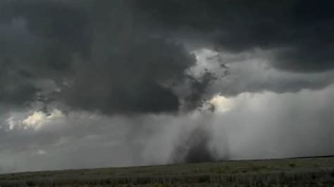 Most Terrifying Tornadoes Caught On Camera Lostwaldo