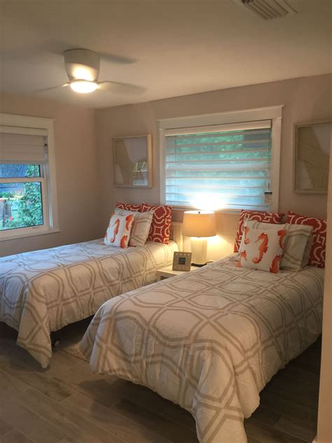 20 Twin Bed Guest Room