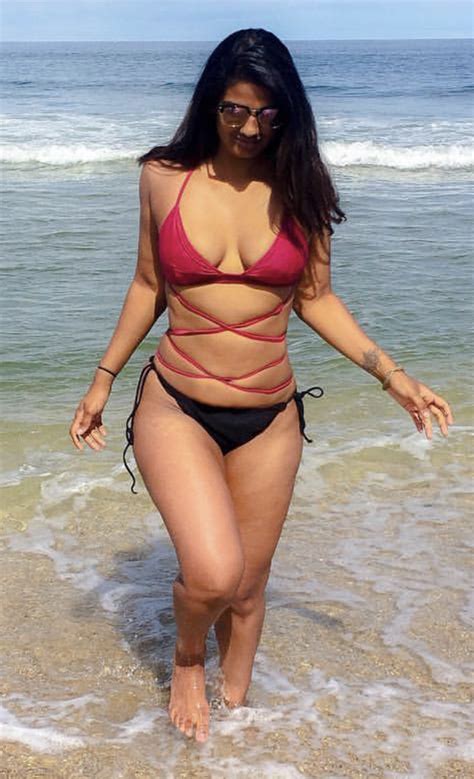 So Curvy Bikini Porno Hot Sex Photos