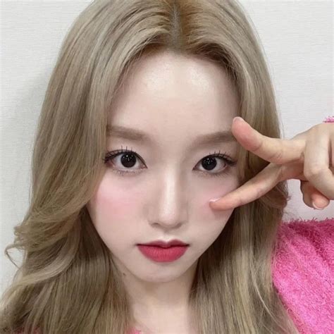 Loona Gowon Aesthetic Lq Hq Cute Icons Pfp Kpop Gg Pink In Cute