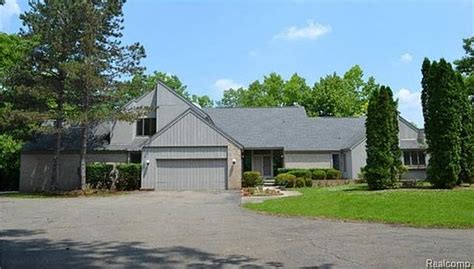 4796 Dow Ridge Rd Orchard Lake Mi 48324 Zillow