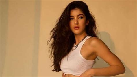 Sanjay Kapoor S Daughter Shanaya Kapoor Makes Instagram Account Public