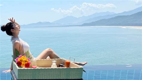 Chuyện showbiz Bị chất vấn vì ảnh nude người đẹp thi Hoa hậu Hoàn vũ