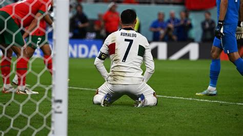 Coupe Du Monde Cristiano Ronaldo Le Cr Puscule D Une Idole