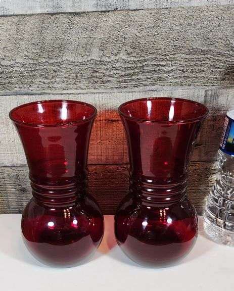 Vintage Royal Ruby Red Vases By Anchor Hocking Glass Trice Auctions