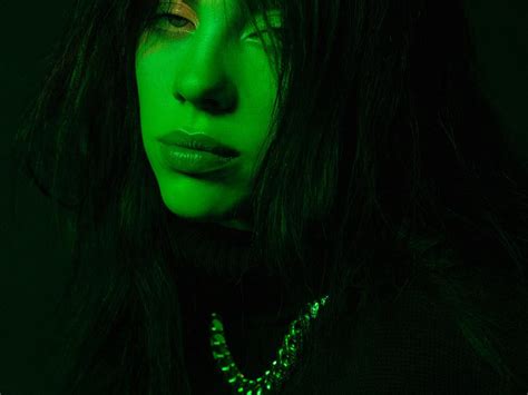 Billie Eilish à écouter ou acheter sur Amazon Music dès maintenant