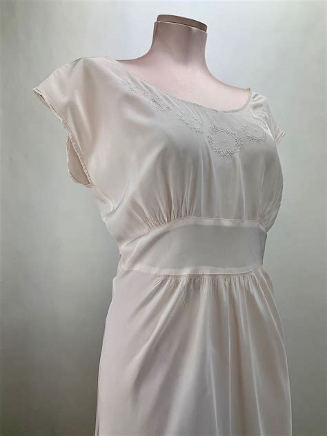 1940 S Bias Cut Negligee Lingerie Light Pink Rayon Etsy