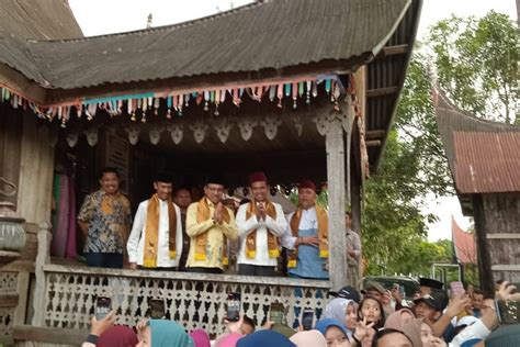 SUMBAR HARI INI UAS Nikmati Keindahan Kawasan Saribu Rumah Gadang Di