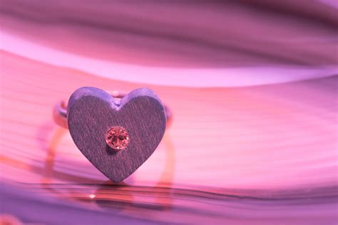 Images Gratuites : bague, fleur, violet, pétale, pierre, amour, cœur ...