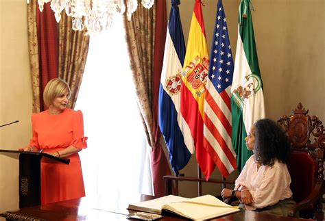 La Alcaldesa De Jerez Recibe A La Embajadora De Estados Unidos