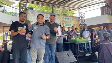 Rayakan Ulang Tahun Ppmki Ke 43 Penggemar Mobil Kuno City Tour Di