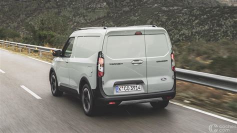Fotos de Ford Transit Courier Van Active 2024