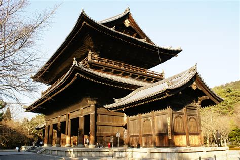 Nanzen Ji Temple Stone Garden And Aqueduct Tourist In Japan