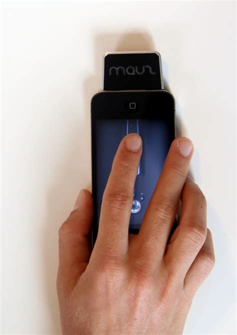 iPhone Add-On Turns Your iPhone Into A Mouse & Gesture Device