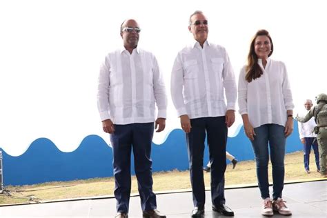 Abinader Inaugura Paseo En El Malecón