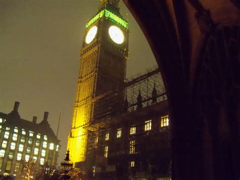 Big Ben On A Dreary Night In London Big Ben London Adventure Night