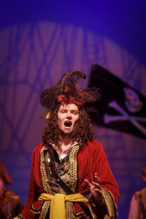 The Pirates Of Penzance A Boatload Of Excellence The Trinity Voice