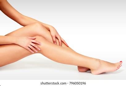 92 Thousand Beautiful Naked Legs Royalty Free Images Stock Photos Pictures Shutterstock